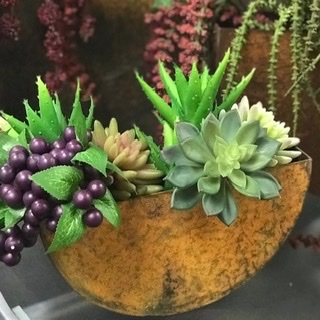 La Tink/Catten Industries - Garden Screens, Light Boxes, Plant Holders, Wreaths